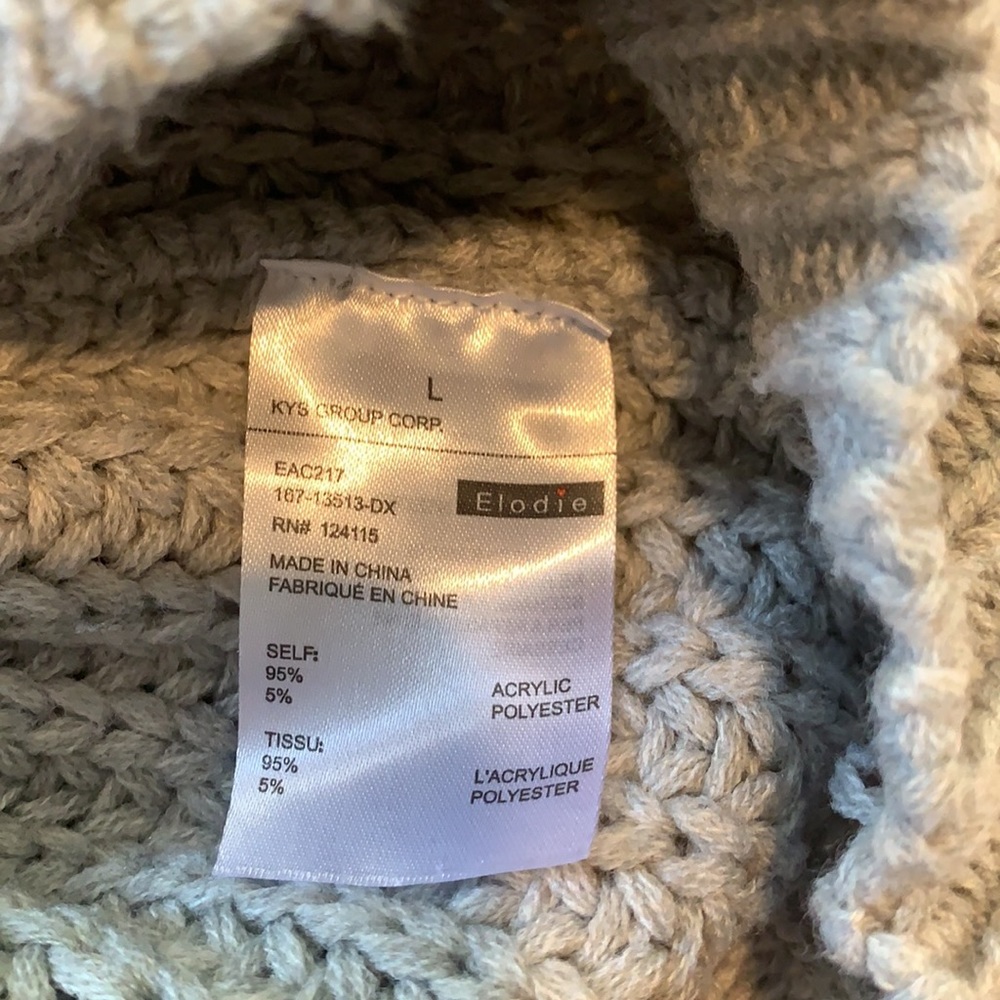 Sweater - Picture 7 of 7